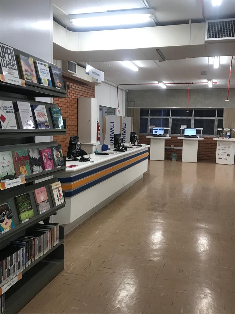 Biblioteca de Biguaçu - Foto 01